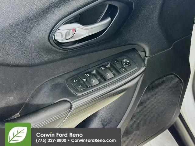 2016 Jeep Cherokee Sport