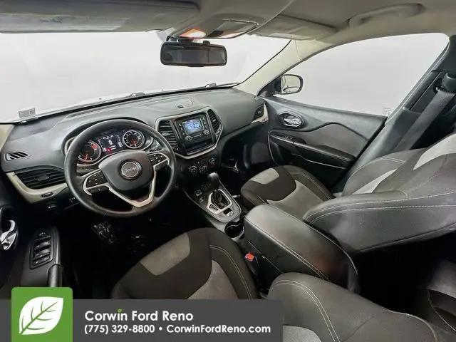 2016 Jeep Cherokee Sport