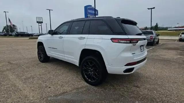 2025 Jeep Grand Cherokee Summit 4x4