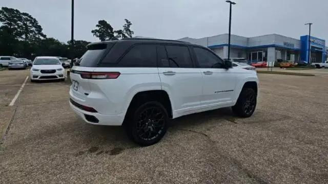 2025 Jeep Grand Cherokee Summit 4x4