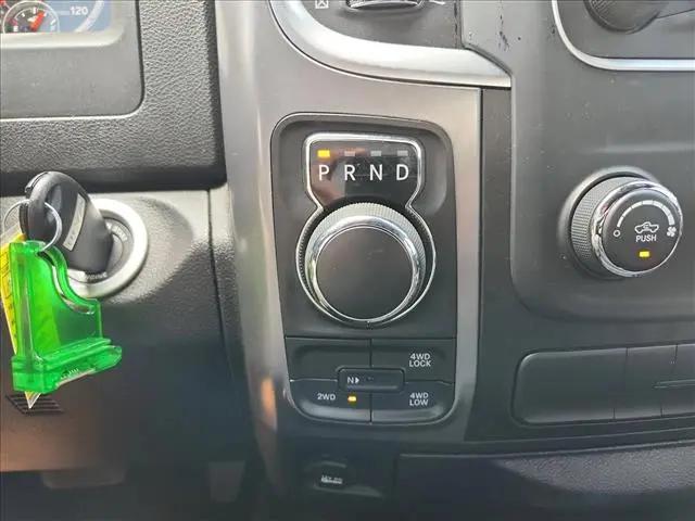2024 Ram 1500 Classic Warlock Crew Cab 4x4 5'7" Box