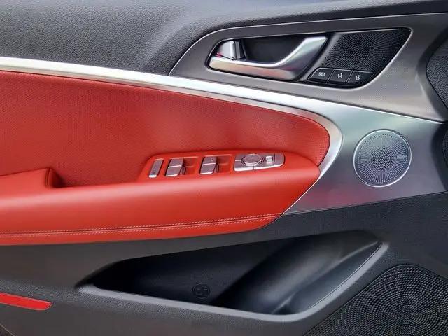 2026 Genesis G70 3.3T RWD Sport Prestige
