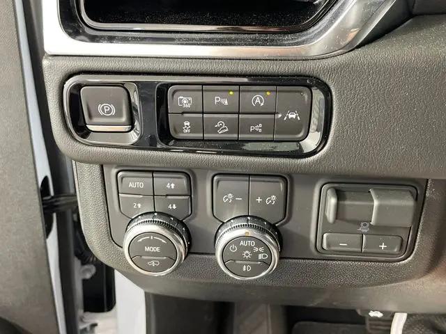 2026 GMC Yukon 4WD Denali