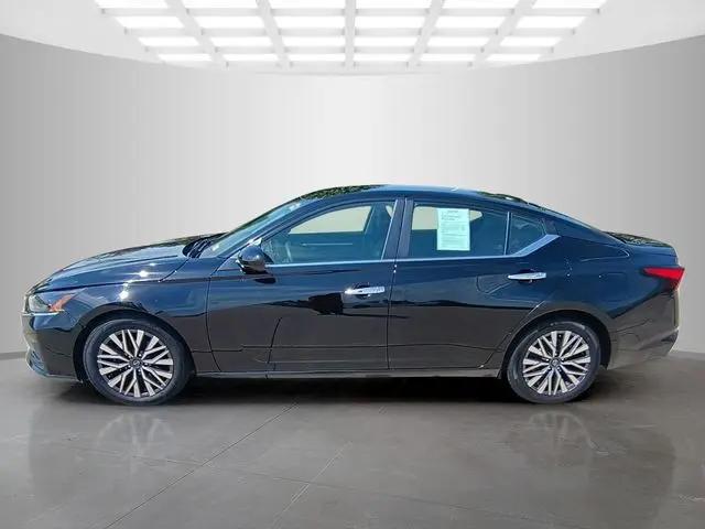 2023 Nissan Altima SV FWD