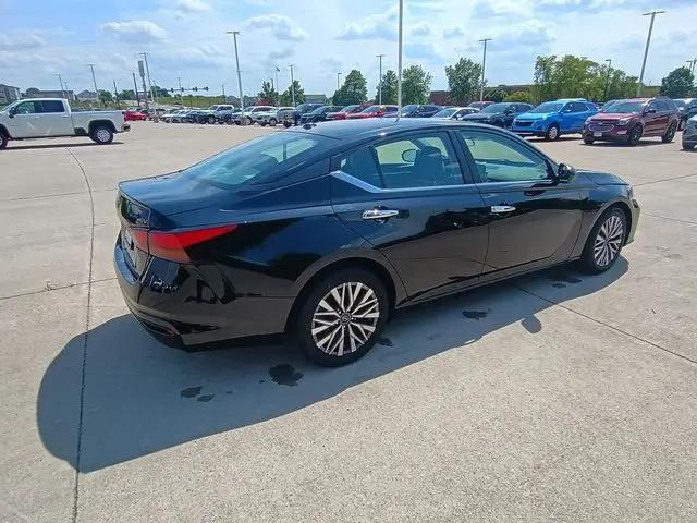 2023 Nissan Altima SV FWD