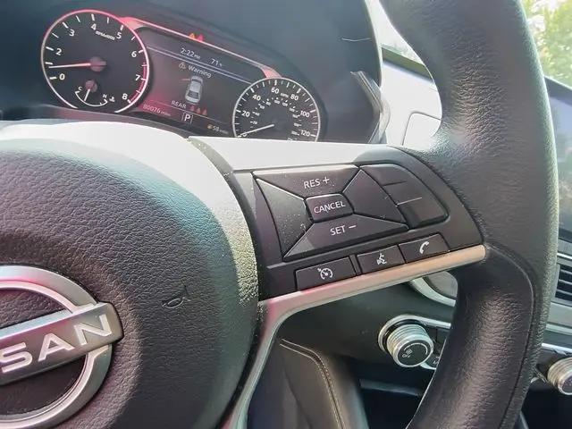 2023 Nissan Altima SV FWD