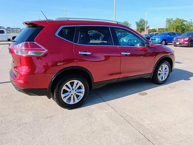 2016 Nissan Rogue SV