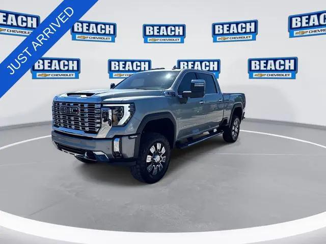 2024 GMC Sierra 2500HD 4WD Crew Cab Standard Bed Denali