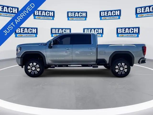 2024 GMC Sierra 2500HD 4WD Crew Cab Standard Bed Denali