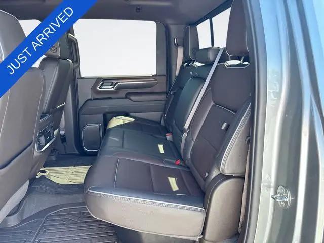 2024 GMC Sierra 2500HD 4WD Crew Cab Standard Bed Denali