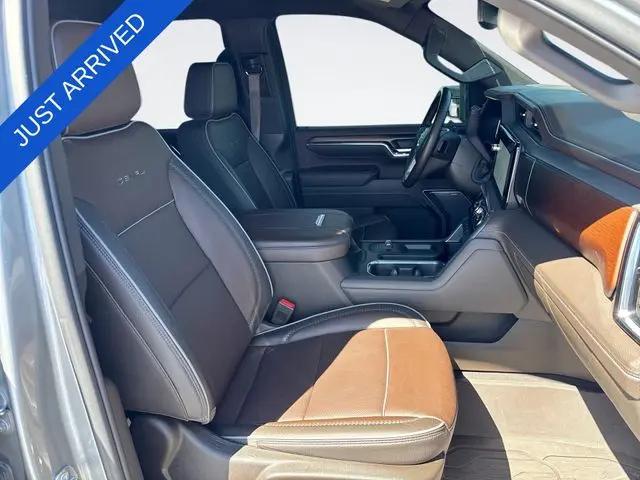 2024 GMC Sierra 2500HD 4WD Crew Cab Standard Bed Denali