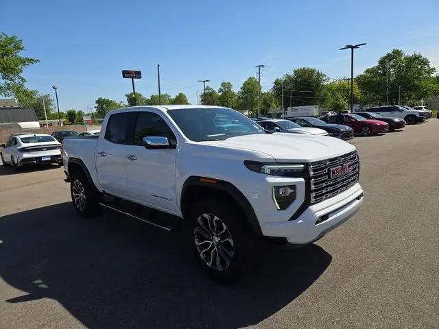 2023 GMC Canyon 4WD Crew Cab Short Box Denali