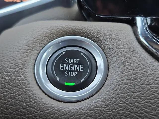 2023 GMC Canyon 4WD Crew Cab Short Box Denali