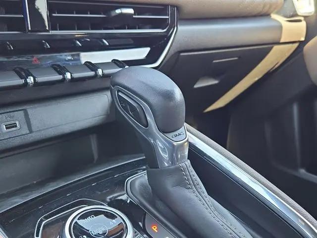 2023 GMC Canyon 4WD Crew Cab Short Box Denali