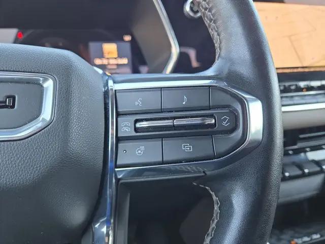 2023 GMC Canyon 4WD Crew Cab Short Box Denali