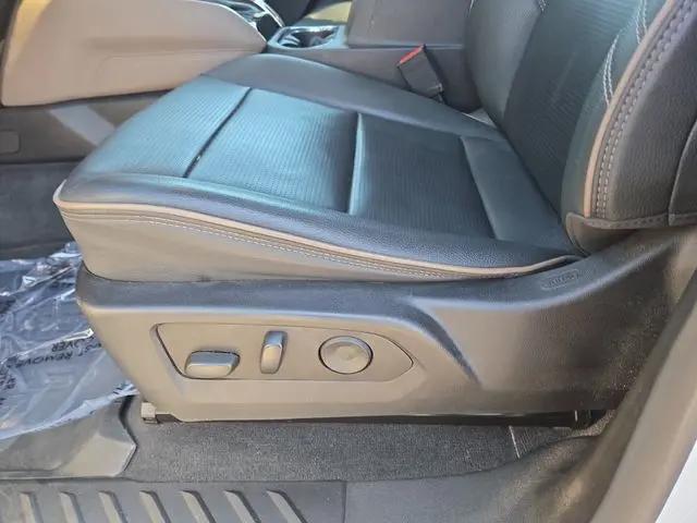 2023 GMC Canyon 4WD Crew Cab Short Box Denali