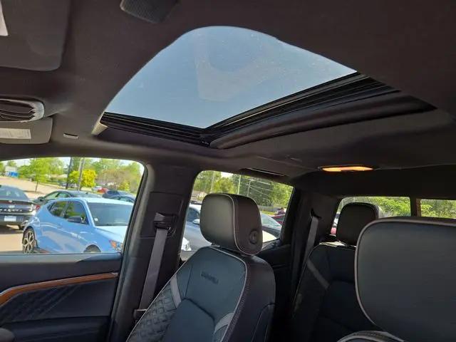 2023 GMC Canyon 4WD Crew Cab Short Box Denali