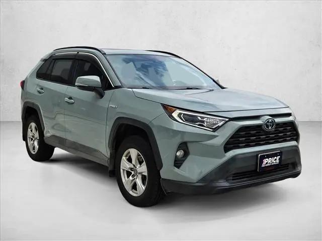 2020 Toyota RAV4 Hybrid XLE