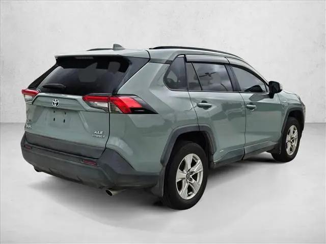 2020 Toyota RAV4 Hybrid XLE