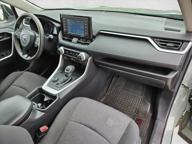 2020 Toyota RAV4 Hybrid XLE