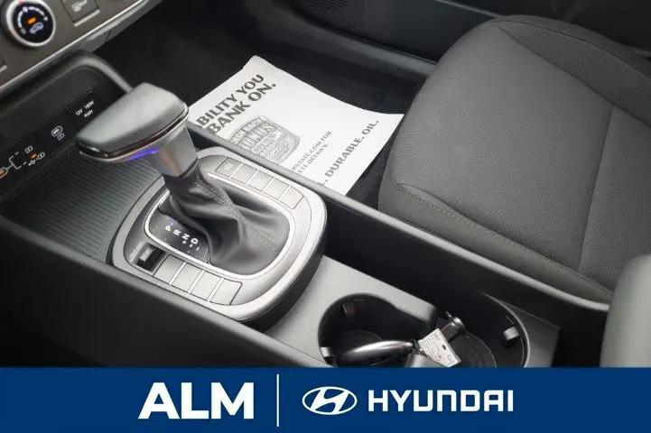 2026 Hyundai Kona SE