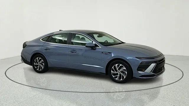 2026 Hyundai Sonata Hybrid Blue