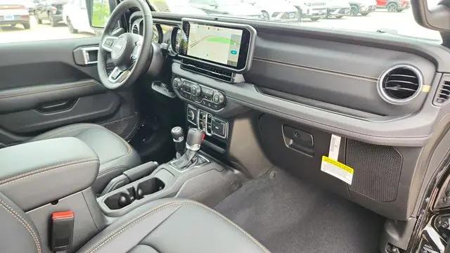 2026 Jeep Wrangler 4-Door Sahara 4x4