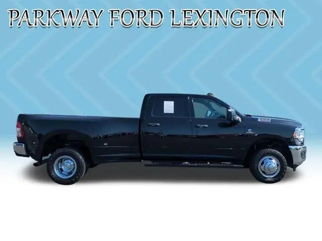 2024 Ram 3500 Tradesman Crew Cab 4x4 8' Box