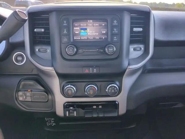 2024 Ram 3500 Tradesman Crew Cab 4x4 8' Box