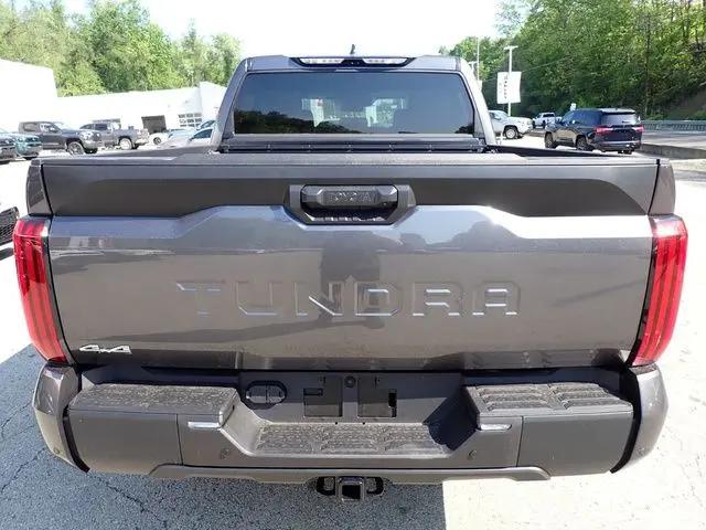 2026 Toyota Tundra SR5 CrewMax 5.5' Bed