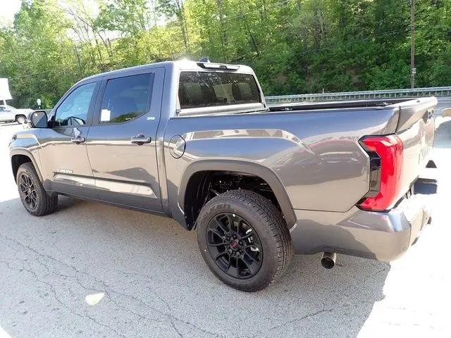 2026 Toyota Tundra SR5 CrewMax 5.5' Bed