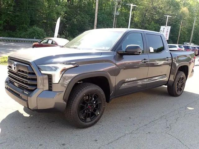 2026 Toyota Tundra SR5 CrewMax 5.5' Bed
