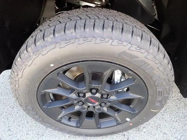 2026 Toyota Tundra SR5 CrewMax 5.5' Bed