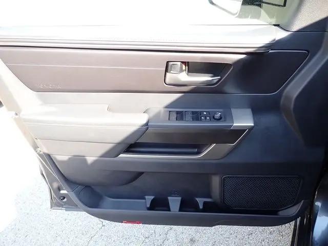 2026 Toyota Tundra SR5 CrewMax 5.5' Bed