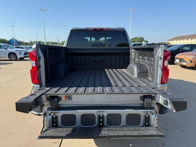 2023 Chevrolet Silverado 1500 4WD Crew Cab Short Bed LTZ