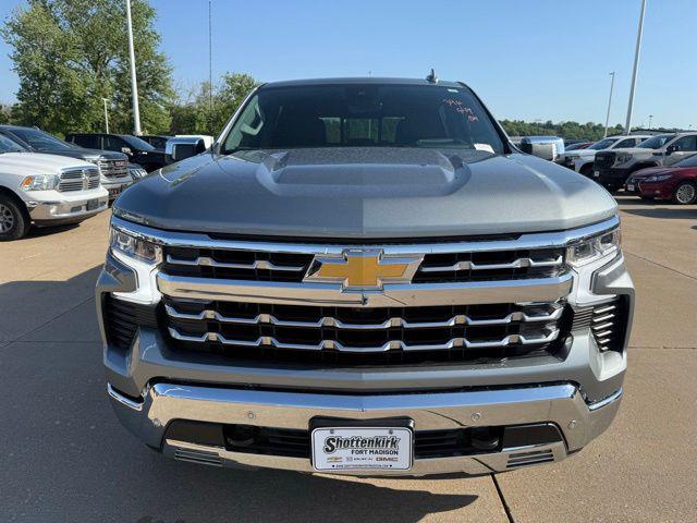 2023 Chevrolet Silverado 1500 4WD Crew Cab Short Bed LTZ