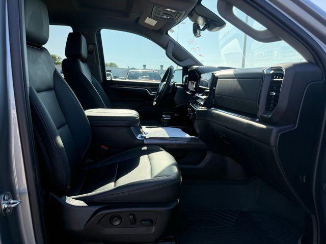 2023 Chevrolet Silverado 1500 4WD Crew Cab Short Bed LTZ