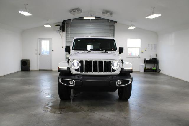 2025 Jeep Wrangler 4-Door Sahara 4x4