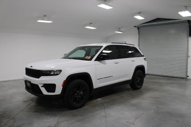 2024 Jeep Grand Cherokee Altitude 4x4