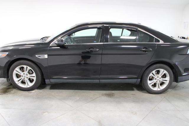 2017 Ford Taurus SEL