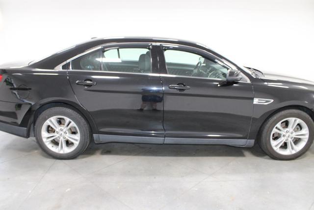 2017 Ford Taurus SEL