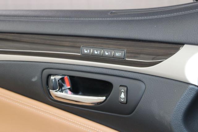 2016 Lexus LS 460 Base