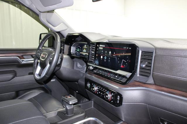 2023 GMC Sierra 1500 4WD Crew Cab Short Box SLT