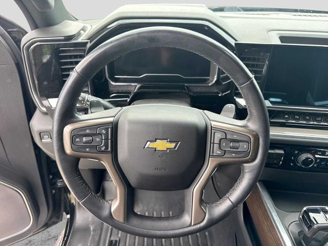 2022 Chevrolet Silverado 1500 4WD Crew Cab Short Bed High Country