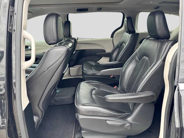 2018 Chrysler Pacifica Hybrid Limited