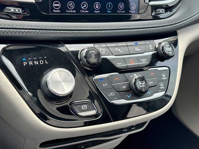 2018 Chrysler Pacifica Hybrid Limited