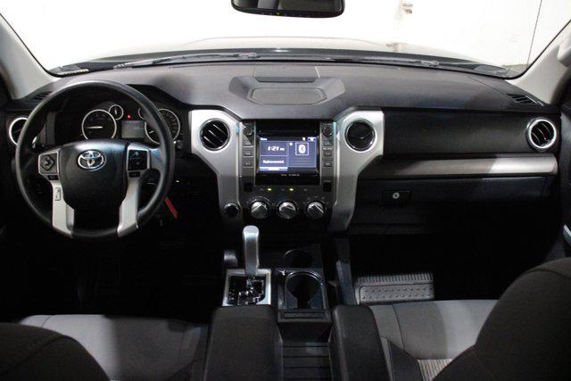 2017 Toyota Tundra SR5 5.7L V8