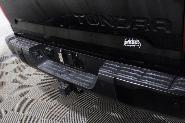 2017 Toyota Tundra SR5 5.7L V8