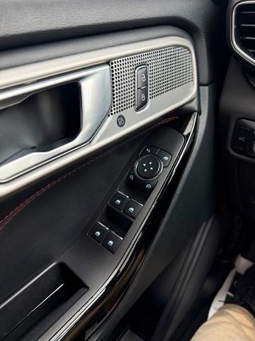 2024 Ford Explorer ST-Line