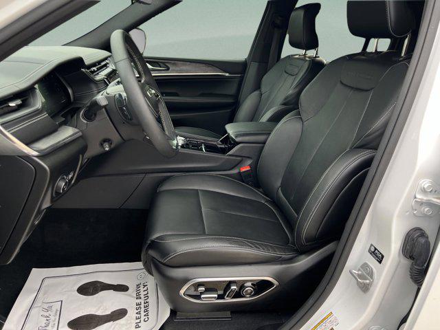 2023 Jeep Grand Cherokee Overland 4x4